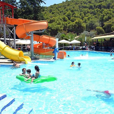 美格达斯卡玛雷斯公寓式酒店 Poros Town 外观 照片